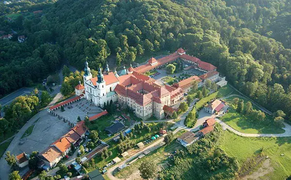 Szlaki pielgrzymkowe park